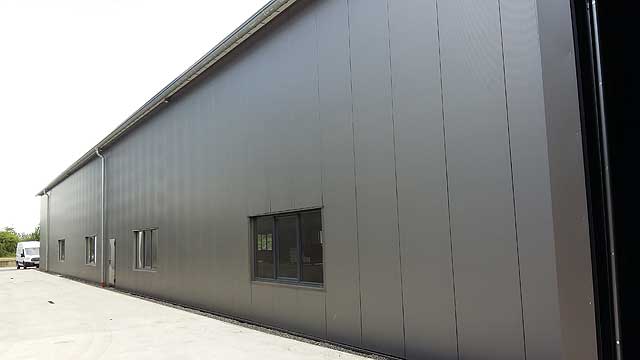 Neubau von zwei Gewerbehallen in Bergheim